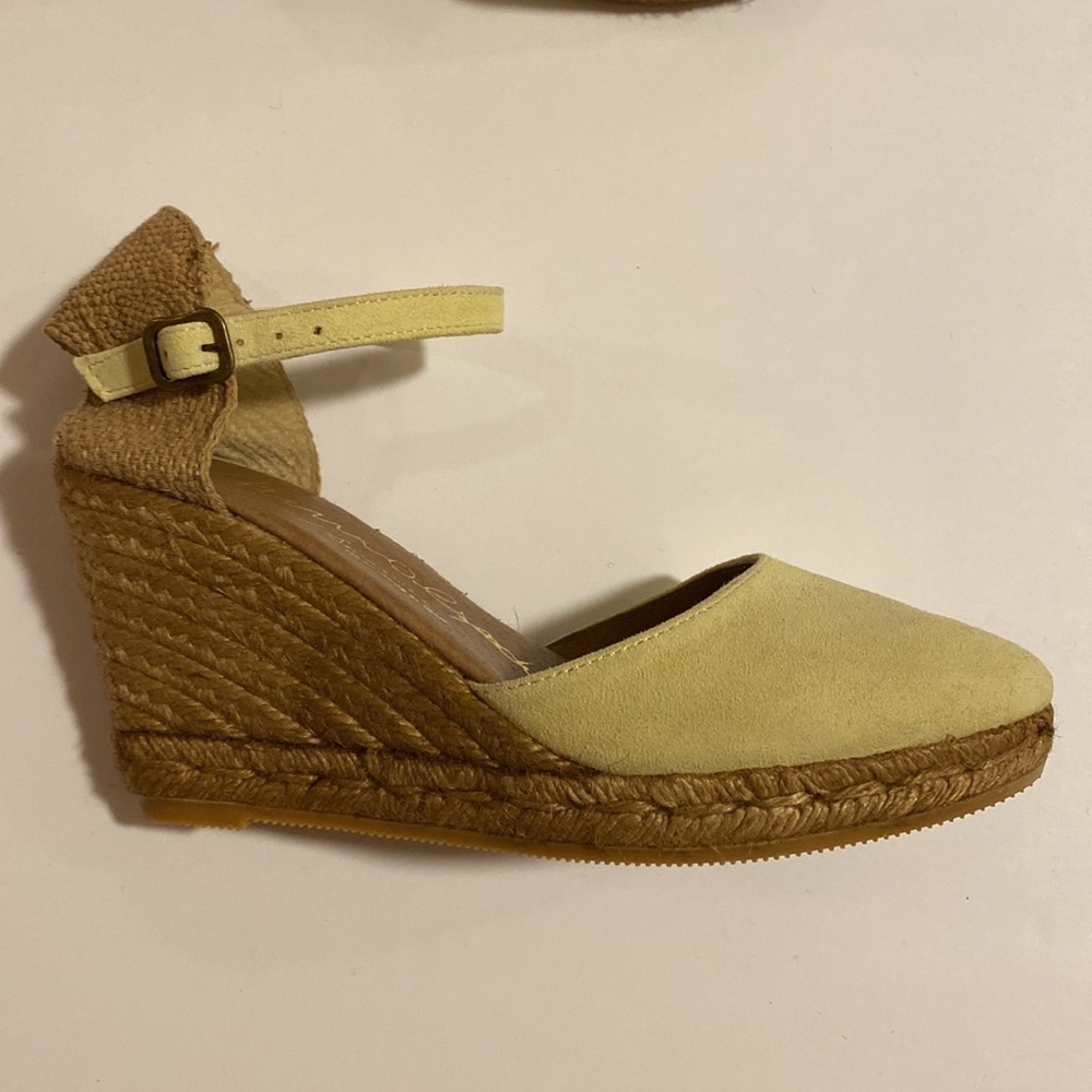 ✨NEW✨SUEDE WEDGE ESPADRILLES LIGHT YELLOW - Picture 2 of 16